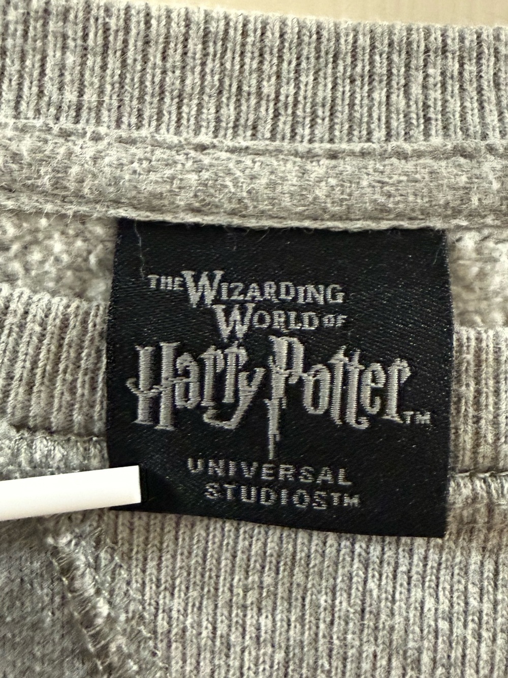 Harry Potter Hufflepuff Crewneck Sweatshirt Gray Yellow Unisex XS Hogwarts - Picture 7 of 13
